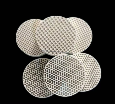 Industrial Ceramic Alumina Plate With Hole Density 99% Al2O3 Alumina Ceramic Custom Polishing