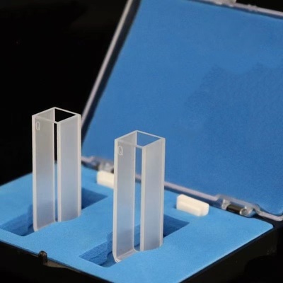 Corrosion-resistant and highly transparent quartz cuvettes are used in spectrometers and spectrophotometers